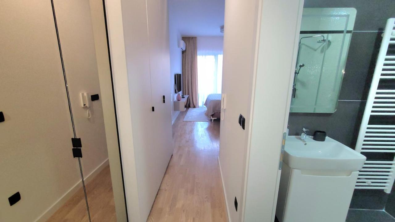 Studio Apartment Lora Lux Sarajevo Exterior photo